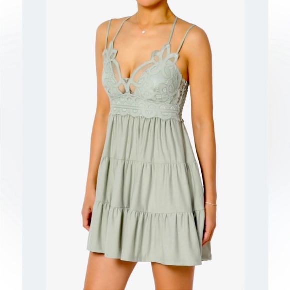 ZENANA Crochet Lace Ruffle
Cami top tank size XL - Picture 2 of 12